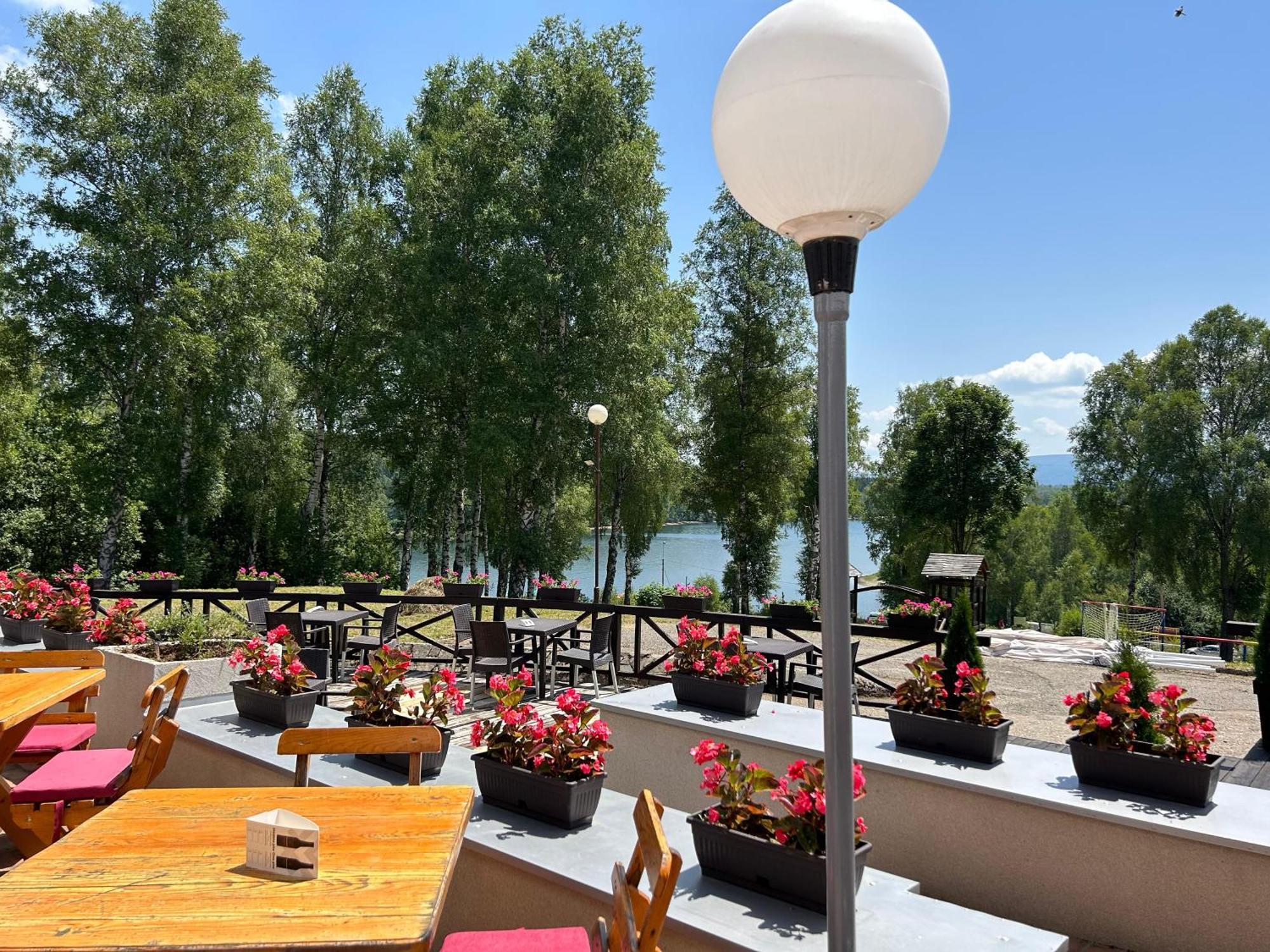 Hotel Vlasina - Vlasinsko Jezero Vlasina Rid Exterior photo